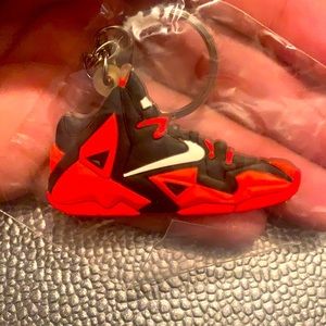 Lebron Snkrs KeyChain